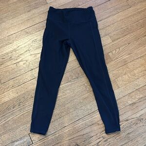 Vuori stride 7/8 performance pocket leggings navy